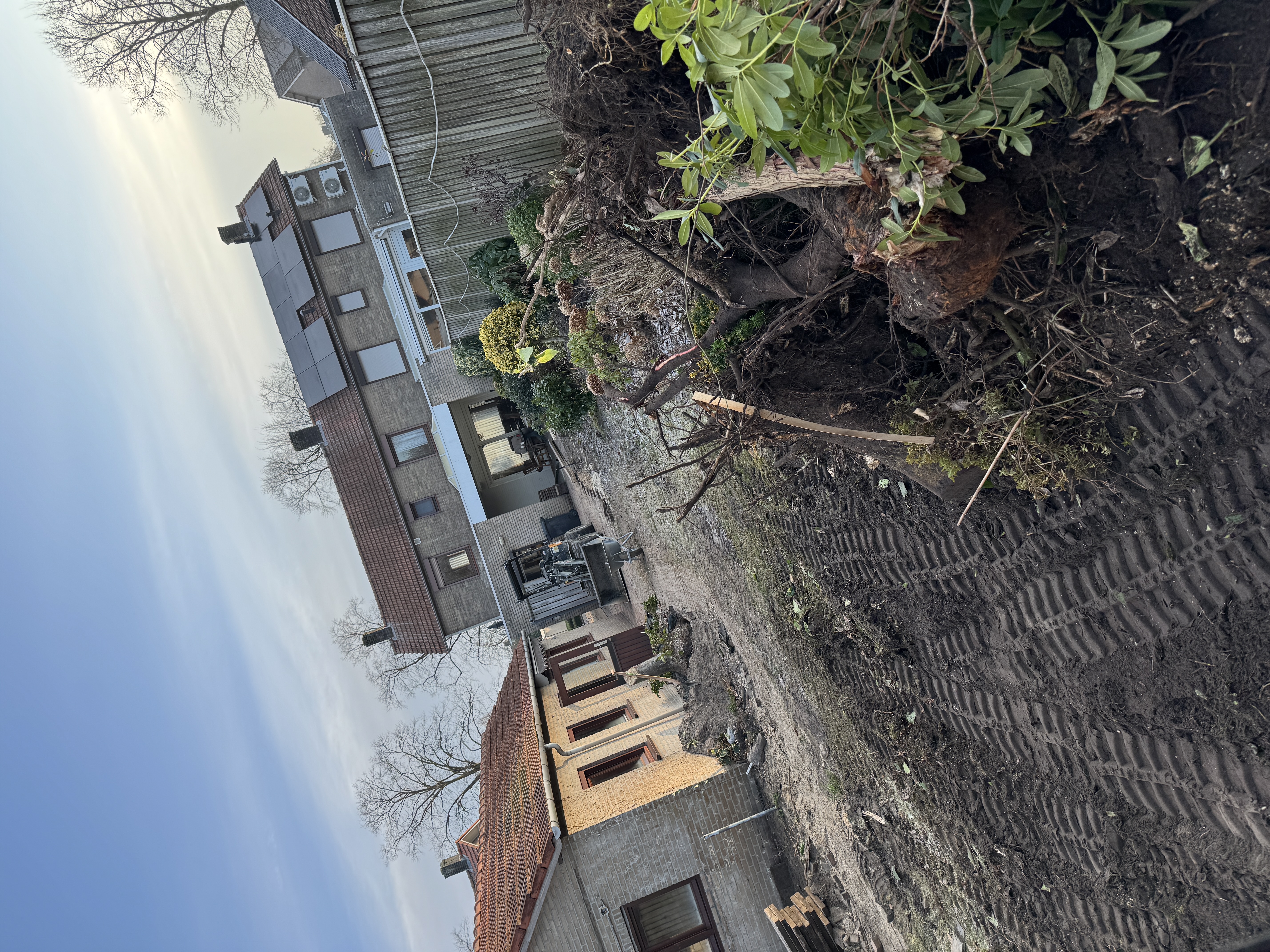 Opschonen en voorbereiden tuin - Tuinaanleg project foto